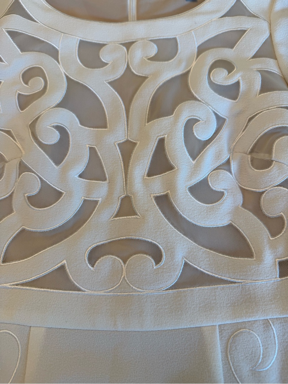 Antonio Melani White Laser-Cut Sheath Dress size 0 - Picture 3 of 13